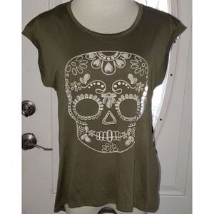 NWOT~Trendy Almost Famous Olive Green Skull Cut Out Top Sz Large